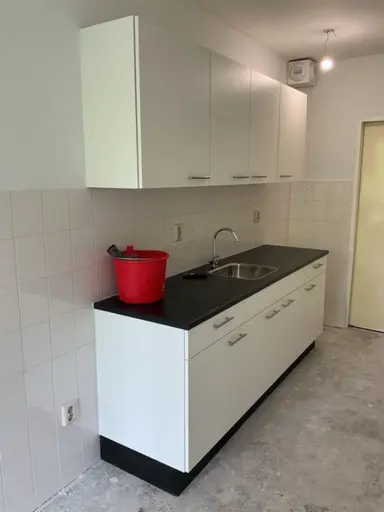 90m2 apartment to rent for 950€/month in Het Hoogt 352, Amsterdam