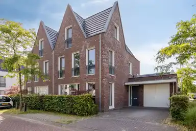 200m2 Haus zur Miete für 3995€/Monat in Honingklaverstraat 21, 's-Hertogenbosch