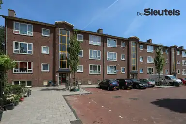 57m2 Appartement à louer pour 658.24€/mois à Charlotte de Bourbonhof 23, Leiden