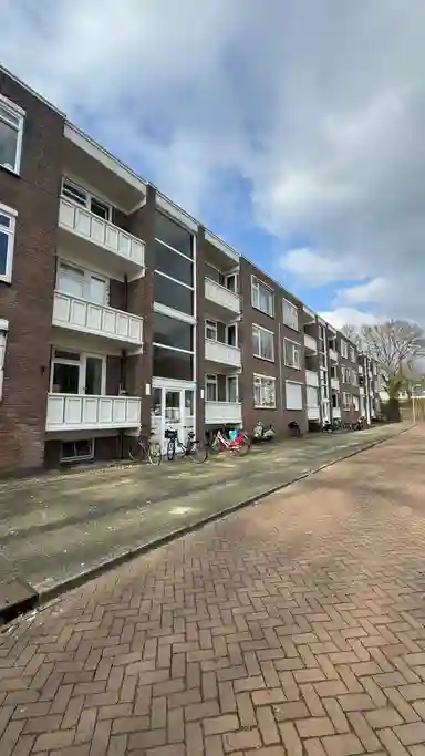72m2 flat to rent for 1153€/month in Hertzogstraat, Breda