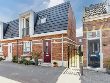 76m2 house to rent for 2250€/month in Schoolmeestersstraat 22, Zaandam
