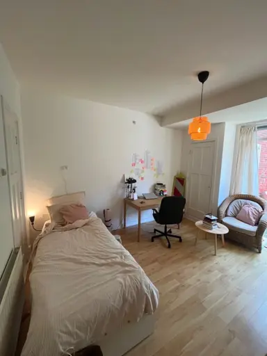 17μ² Δωμάτιο προς ενοικίαση για 450€/μήνα σε Floresplein, Groningen