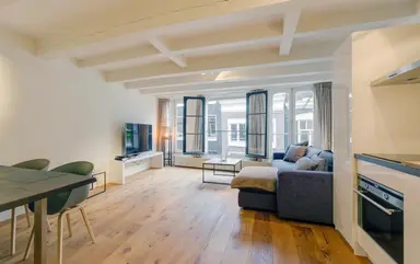 65μ² Δωμάτιο προς ενοικίαση για 1250€/μήνα σε Warmoesstraat, Amsterdam
