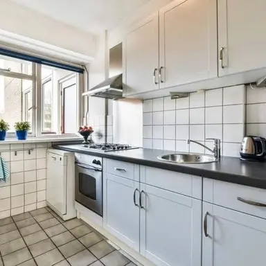 13m2 Chambre à louer pour 1150€/mois à Burgemeester Hogguerstraat, Amsterdam