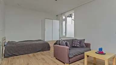 10μ² Δωμάτιο προς ενοικίαση για 740€/μήνα σε Eastonstraat 27, Amsterdam