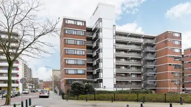 110m2 Appartement à louer pour 1140€/mois à Sirtemastraat 13, The Hague