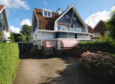 195m2 house to rent for 3900€/month in Prinsenweg 17, Wassenaar
