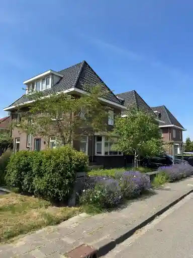 180m2 house to rent for 2600€/month in Benedenrijweg, Rotterdam