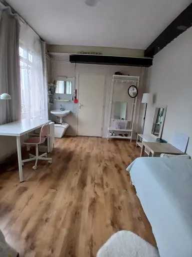 20m2 Camera in affitto per 385€/mese a Borstelweg, Enschede