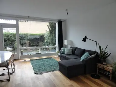 137m2 Casa in affitto per 3200€/mese a Emanuel van Meterenstraat, Amsterdam