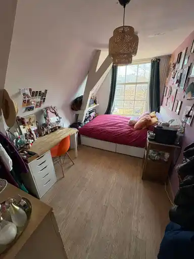 12m2 room to rent for 650€/month in Herengracht, Leiden