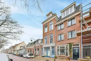 160m2 maison à louer pour 3950€/mois à Gedempte Raamgracht 57, Haarlem