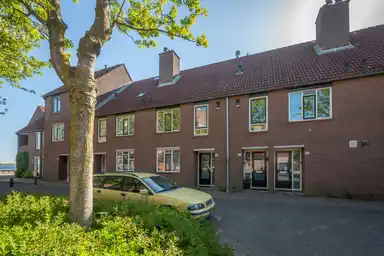 100m2 apartment to rent for 1650€/month in Gouwe 38, Huizen