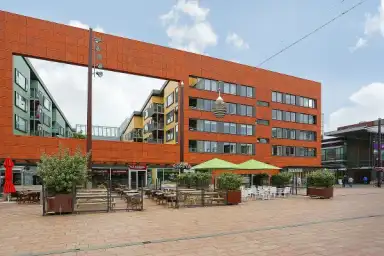124m2 apartment to rent for 1620€/month in Burgemeester van Stamplein, Hoofddorp