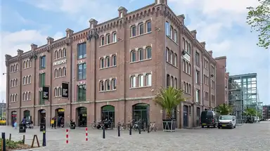128m2 Studio zur Miete für 2950€/Monat in Handelsplein 2, Rotterdam