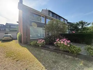 119m2 huis te huur voor 3250€/maand in Doctor Plesmansingel 10, Amstelveen