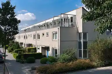 119m2 house to rent for 2075€/month in Zwanenwater 14, Amstelveen