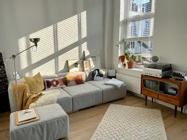 70m2 Appartement à louer pour 2300€/mois à Van Kinsbergenstraat, The Hague