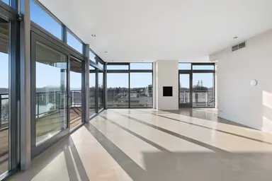 109m2 flat to rent for 3250€/month in Freericksplaats 77, Rotterdam
