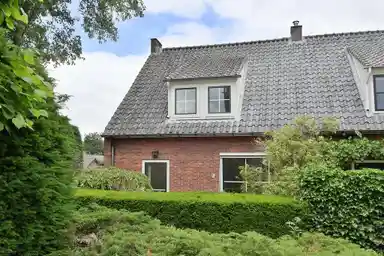 105m2 house to rent for 3350€/month in Naarderstraat 7, Laren