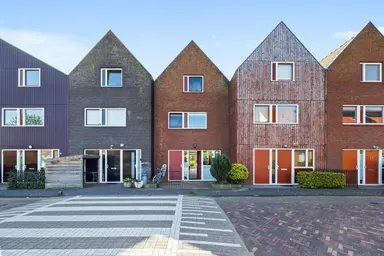 165m2 house to rent for 2595€/month in Oeverwallaan, The Hague