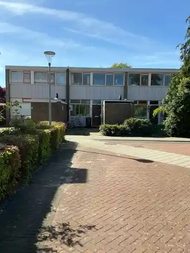 m2 huis te huur voor 648.18€/maand in Duymaer van Twiststraat 43, Steenwijk