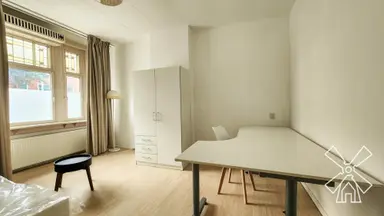 17m2 Kamer te huur voor 1251€/maand in Goeverneurlaan, The Hague