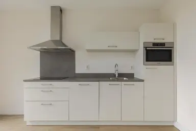 80m2 Appartement à louer pour 1815€/mois à 1e Lulofsdwarsstraat 18, The Hague