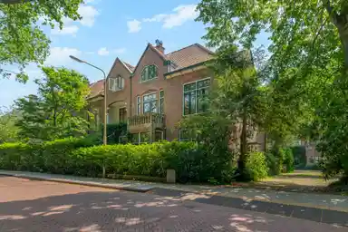 225m2 house to rent for 5250€/month in Schouwweg 26, Wassenaar