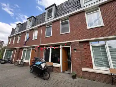 134m2 house to rent for 1739€/month in Staringplein 10, Rotterdam