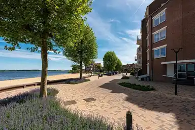 100m2 flat to rent for 1975€/month in Zomerkade, Huizen