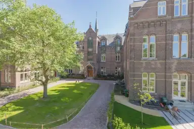 137m2 flat to rent for 2450€/month in Schoollaan, Bennebroek