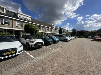 125m2 maison à louer pour 2250€/mois à Couperinstraat, Capelle aan den IJssel