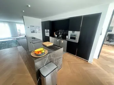 203m2 house to rent for 5500€/month in Catharina van Renneslaan, Amstelveen