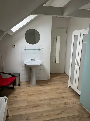 14m2 room to rent for 492€/month in Rivierstraat, Rotterdam