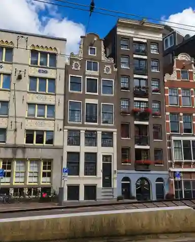 48m2 apartment to rent for 2450€/month in Nieuwezijds Voorburgwal, Amsterdam