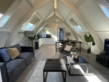 95m2 apartment to rent for 2750€/month in Nieuwe Rijn, Leiden