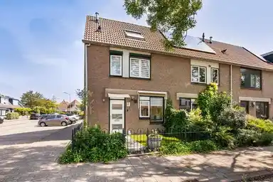 111m2 huis te huur voor 2600€/maand in Kuinderbos 2, Hoofddorp
