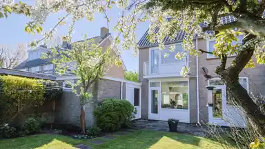 124m2 house to rent for 2750€/month in Cornelis van der Werffstraat, Zandvoort