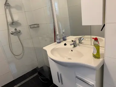 19m2 room to rent for 1295€/month in Goudsesingel, Rotterdam