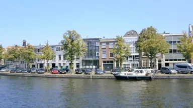 85m2 Appartement à louer pour 2250€/mois à Spaarnelaan 8, Haarlem
