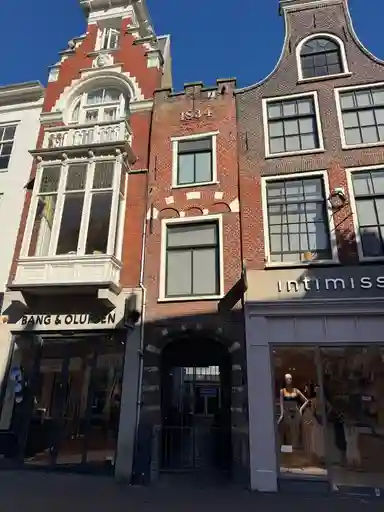 65m2 house to rent for 2400€/month in Grote Houtstraat, Haarlem
