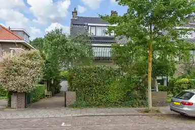 165m2 house to rent for 3450€/month in Van Deventerlaan 31, Voorburg