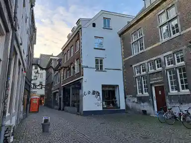 50m2 flat to rent for 908€/month in Mariastraat 6C-02, Maastricht