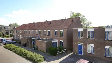 83m2 house to rent for 932.93€/month in Shawzijde 16, Zoetermeer