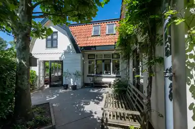 143m2 house to rent for 3150€/month in Rijksstraatweg 9, Nieuwersluis