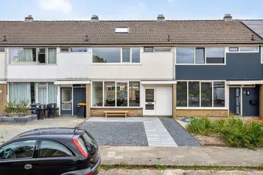 174m2 Casa in affitto per 2000€/mese a Straat Malakka 13, Veendam
