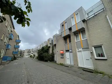 121m2 maison à louer pour 2295€/mois à Dopplerdomein, Maastricht