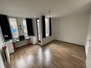 121m2 maison à louer pour 2295€/mois à Dopplerdomein, Maastricht