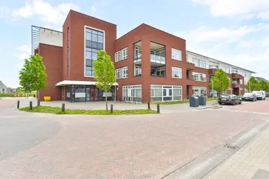 73m2 apartment to rent for 932€/month in Overste J M Kolffstraat 39, Kesteren